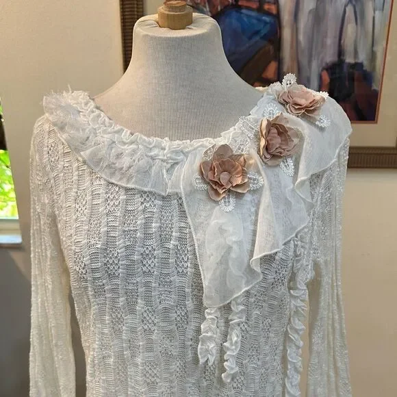 Zba (zee-bo)Elegant White Lace Women Top with Floral Fringe Accents Size Large - Picture 3 of 12